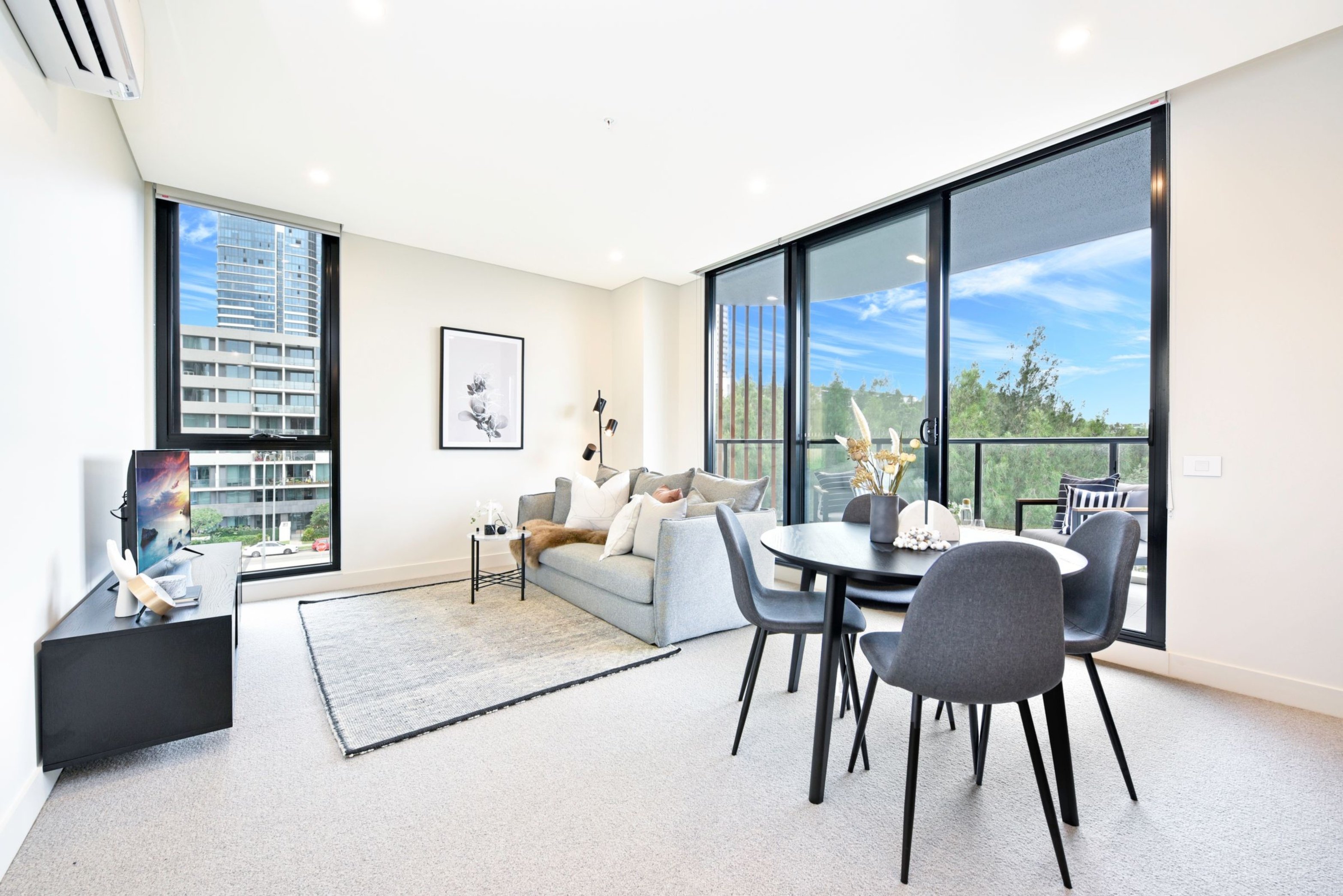 429/2 Wattlebird Road, Wentworth Point Sold by Chidiac Realty - image 4