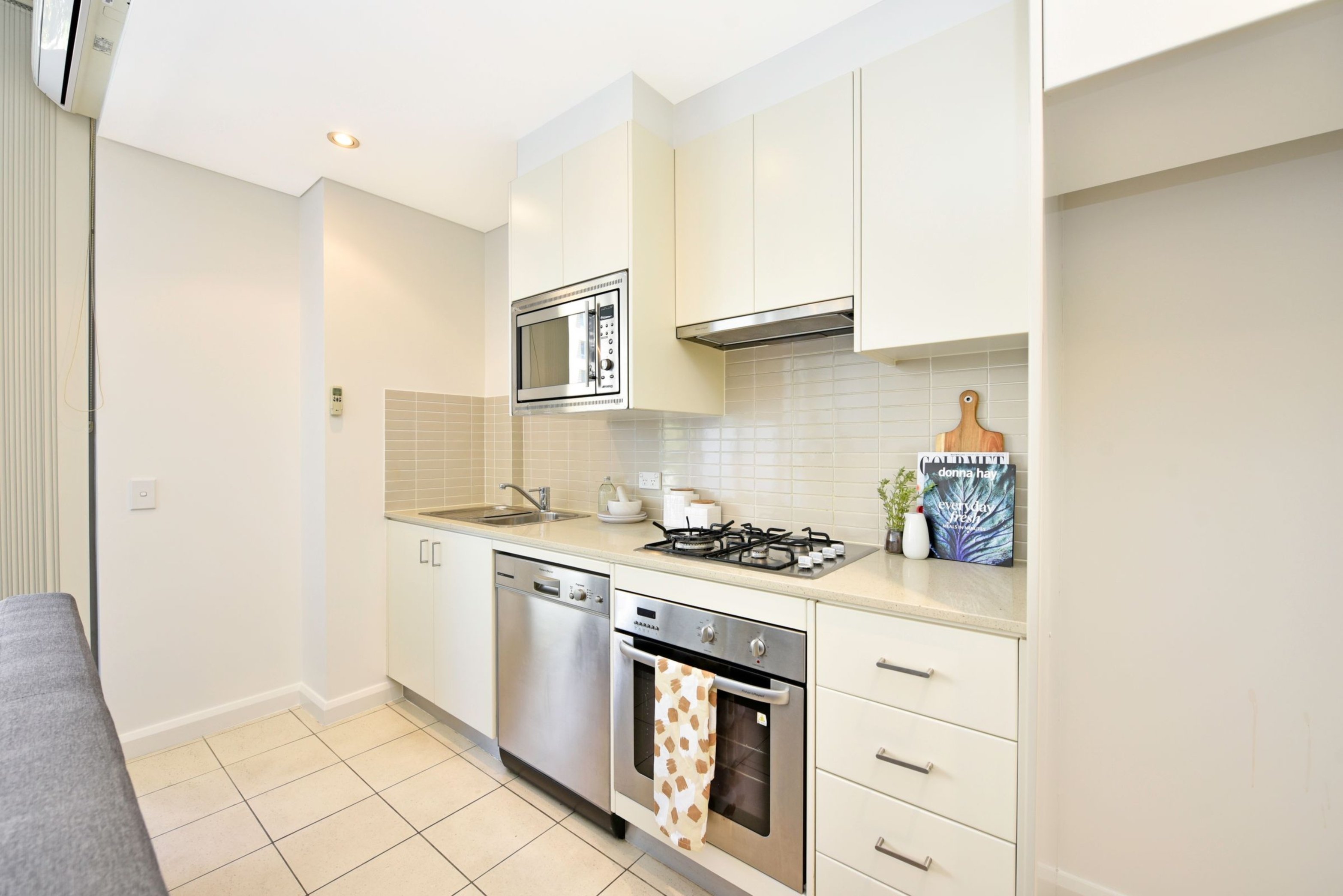 215/21 Hill Road, Wentworth Point Sold by Chidiac Realty - image 5