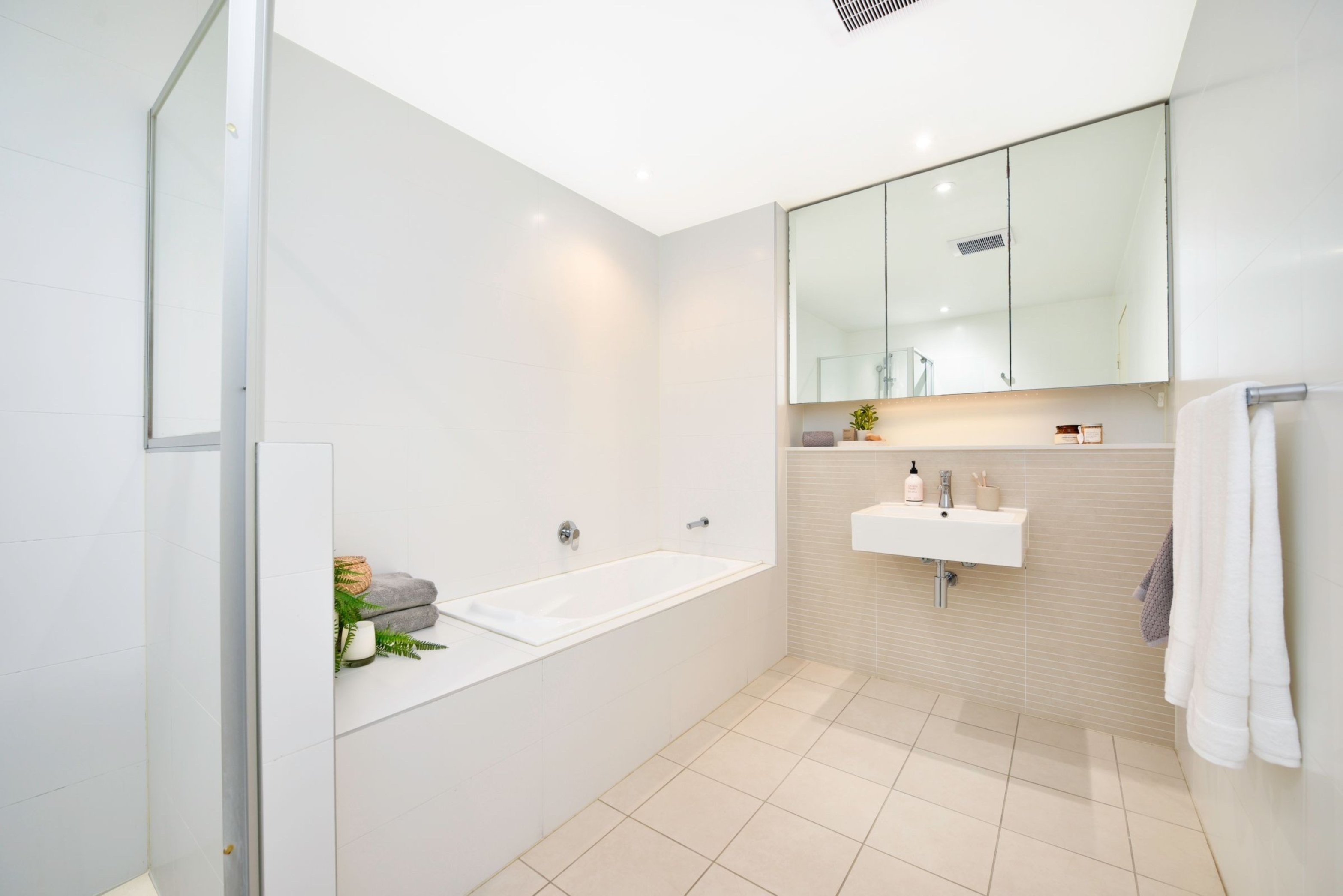 417/6 Baywater Drive, Wentworth Point Sold by Chidiac Realty - image 5