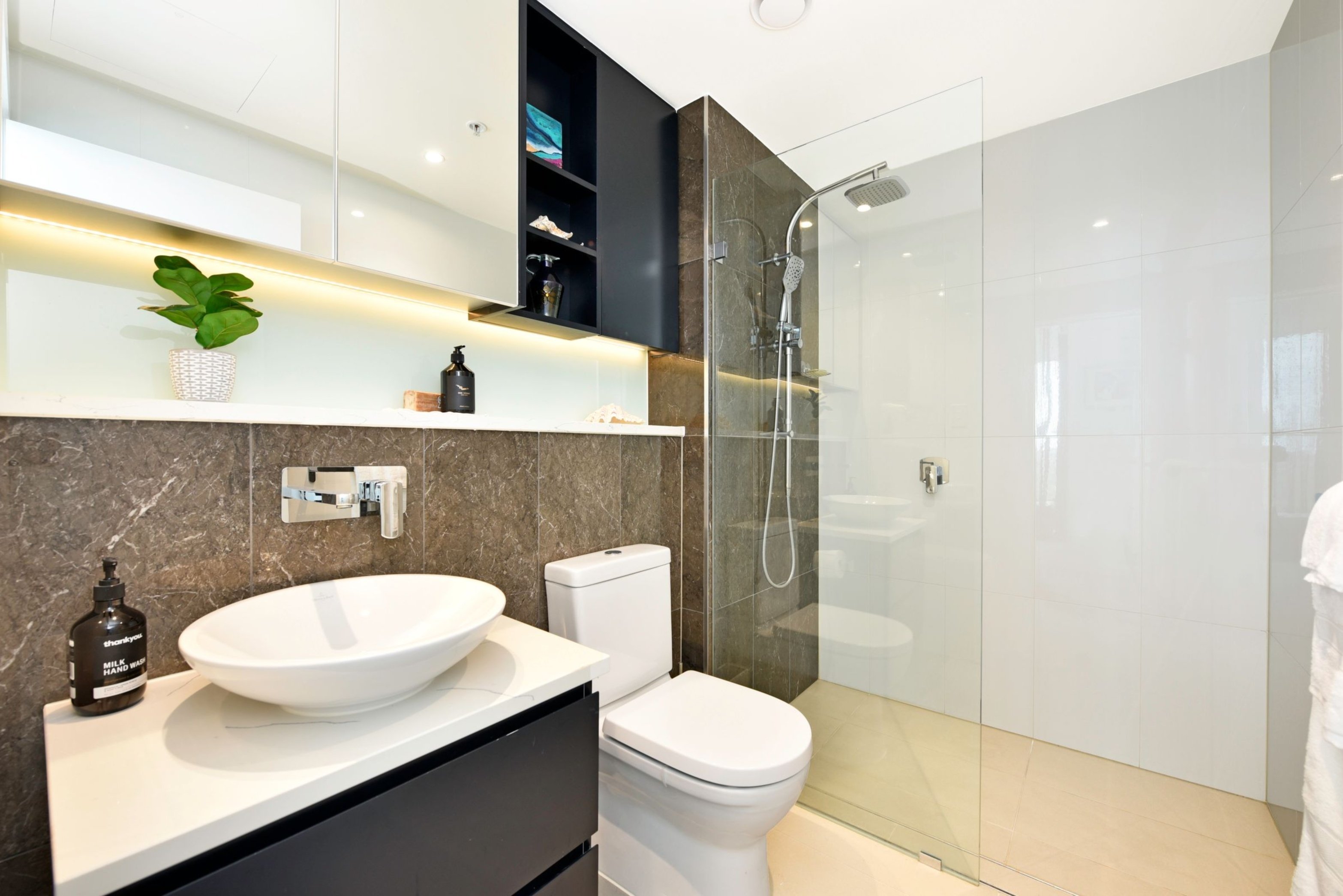 1706/17 Wentworth Place, Wentworth Point Sold by Chidiac Realty - image 9