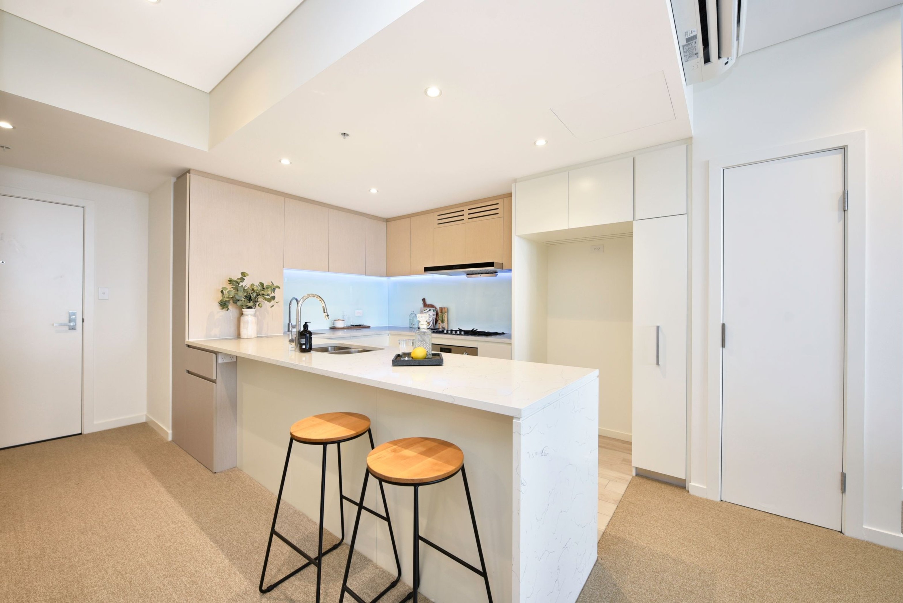 2403/11 Wentworth Place, Wentworth Point Sold by Chidiac Realty - image 5
