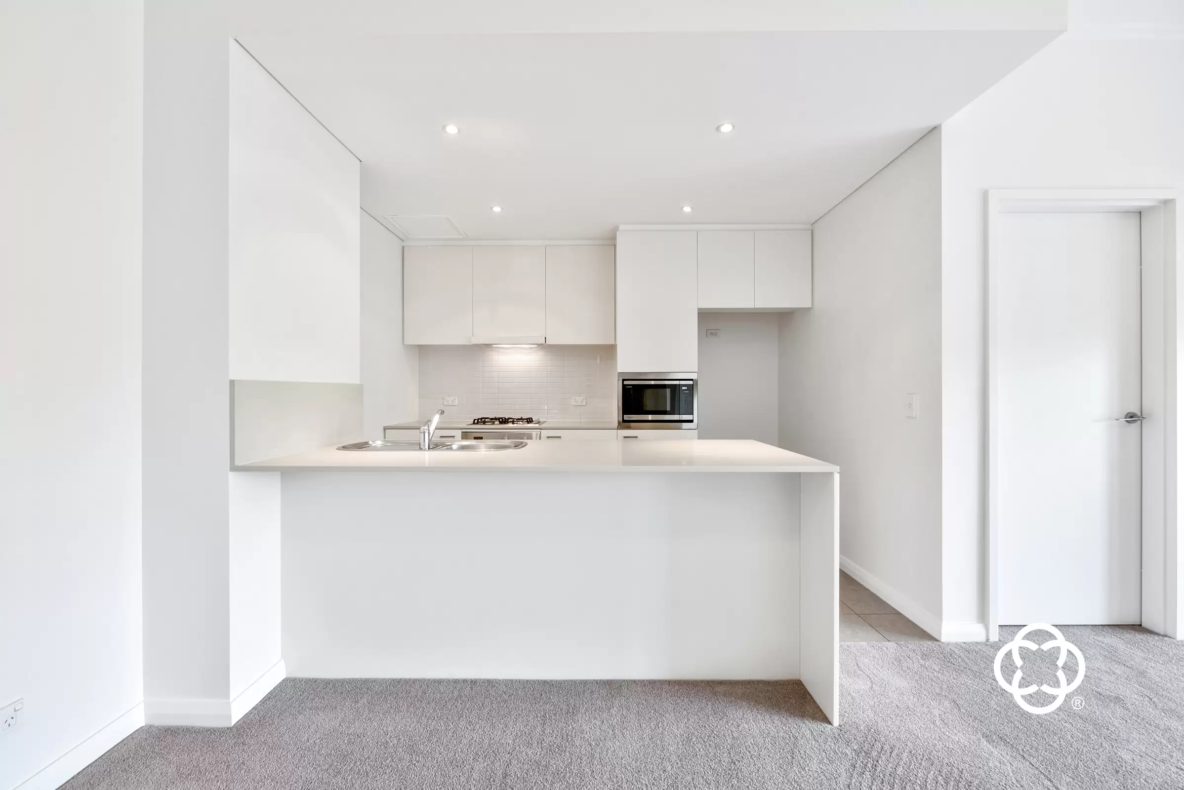 584/33 Hill Road, Wentworth Point Leased by Chidiac Realty - image 2