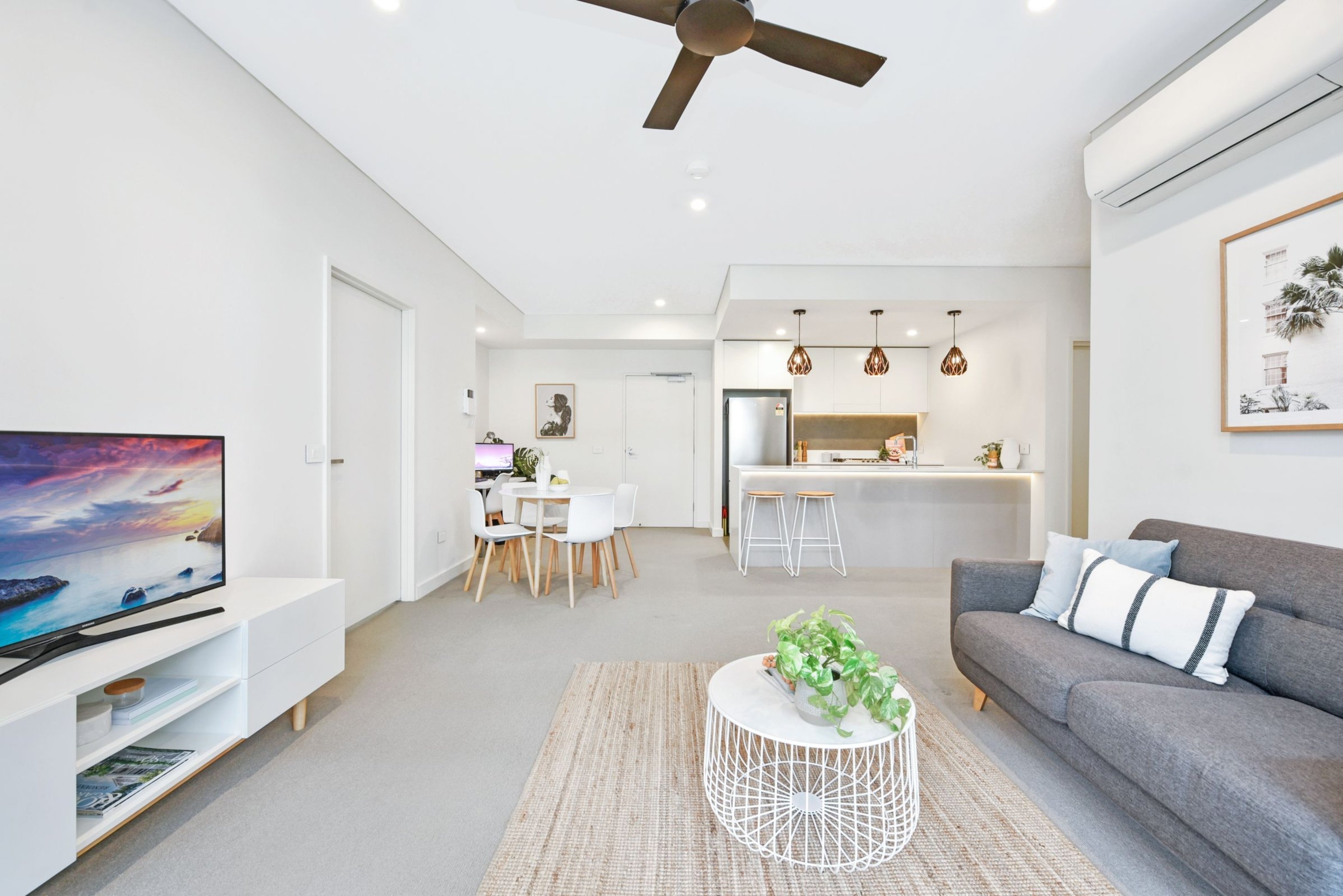 424/2 Half Street, Wentworth Point Sold by Chidiac Realty - image 1