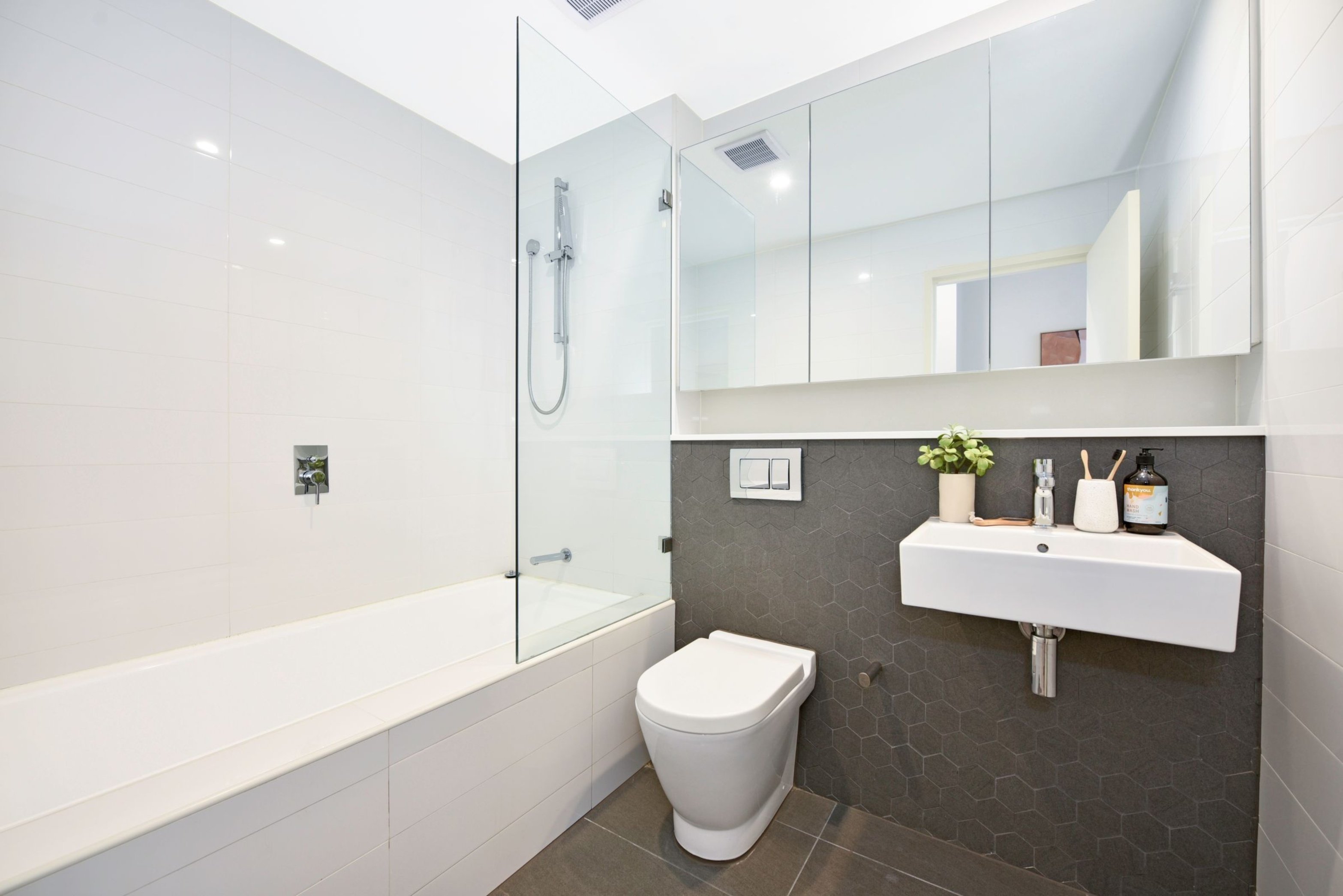 210/41 Hill Road, Wentworth Point Sold by Chidiac Realty - image 8