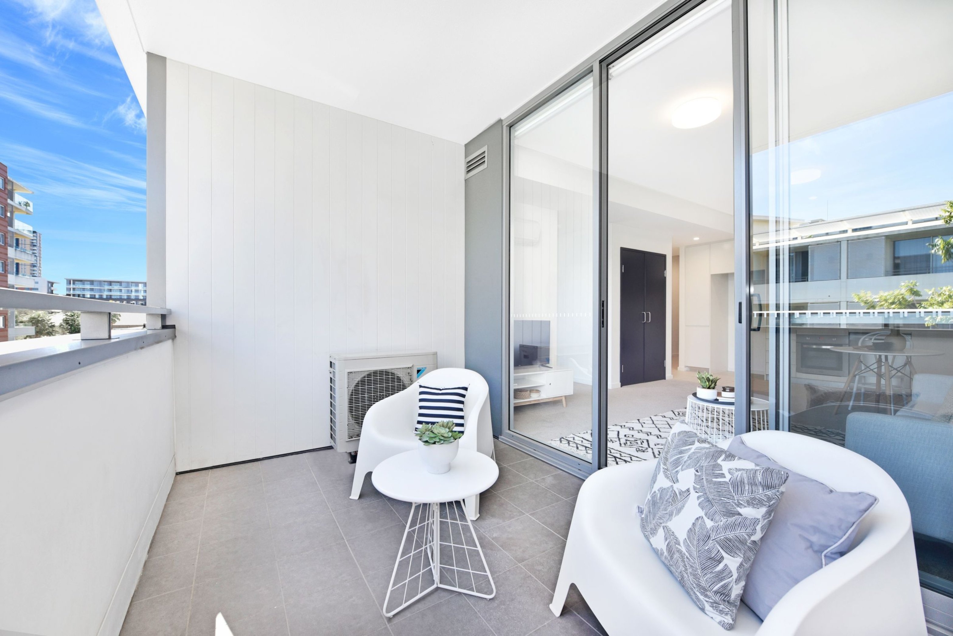 303/10 Savona Drive, Wentworth Point Sold by Chidiac Realty - image 2
