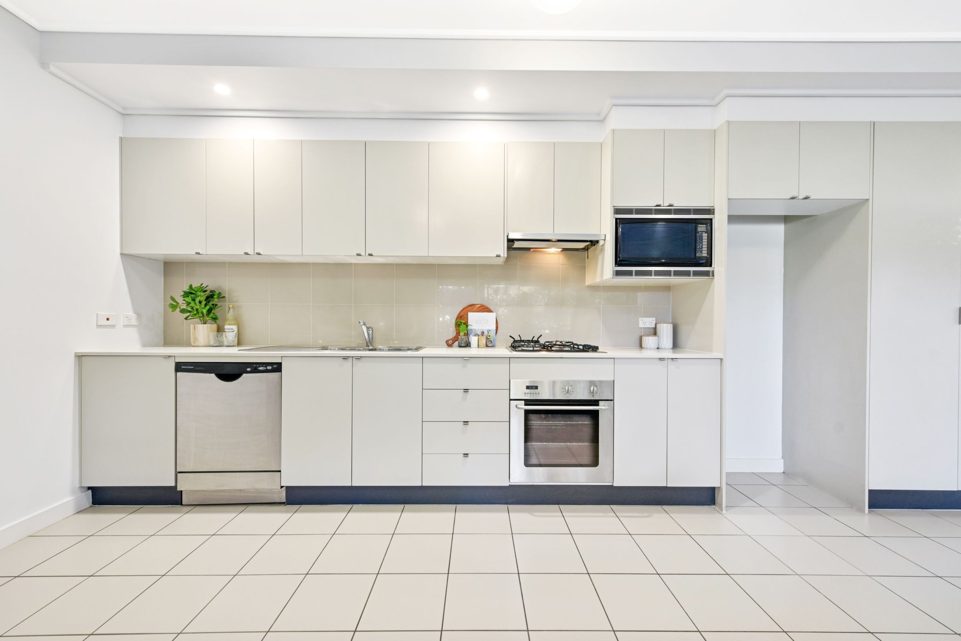 231/25 Bennelong Parkway, Wentworth Point Sold by Chidiac Realty - image 4