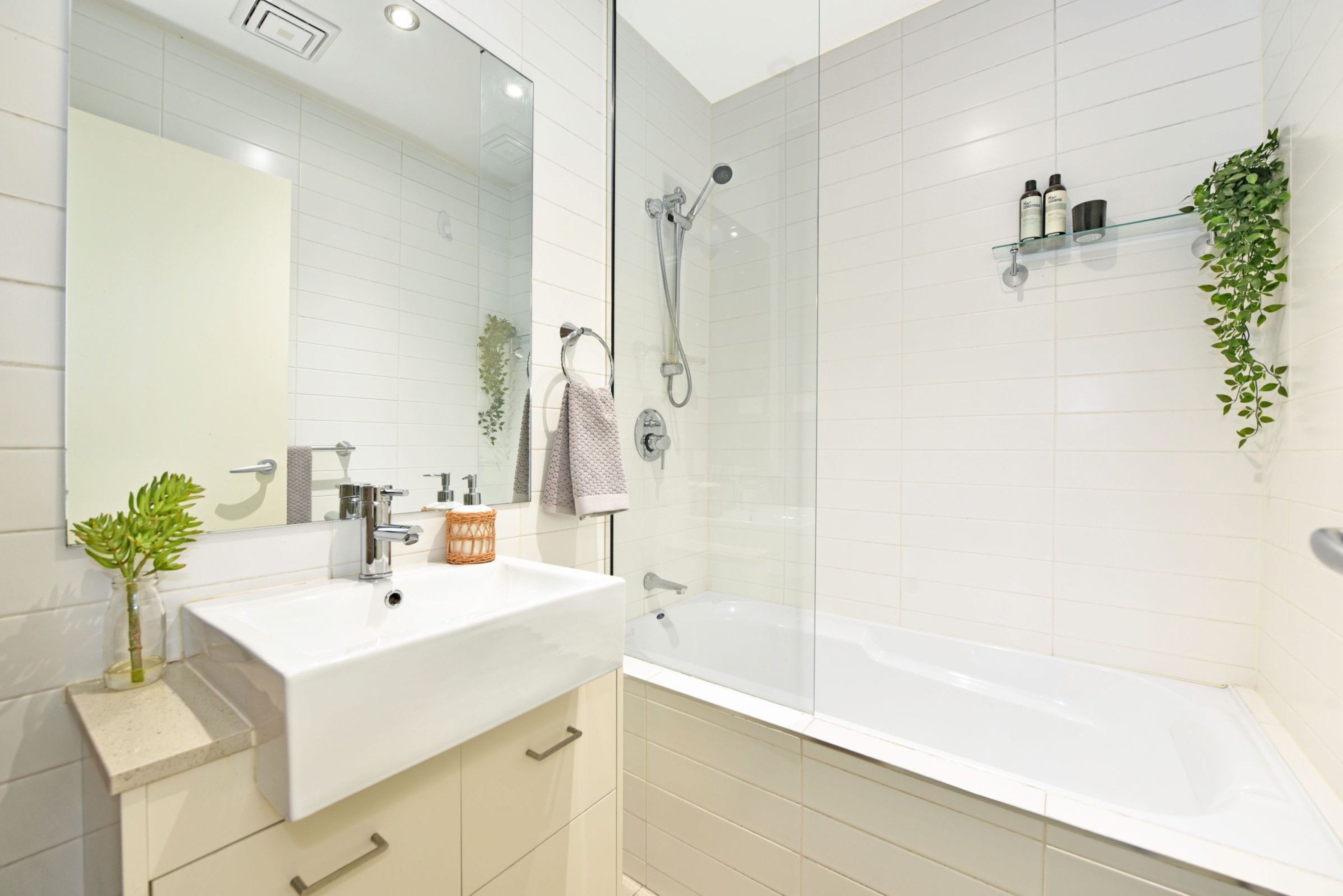 411/37 Amalfi Drive, Wentworth Point Sold by Chidiac Realty - image 7