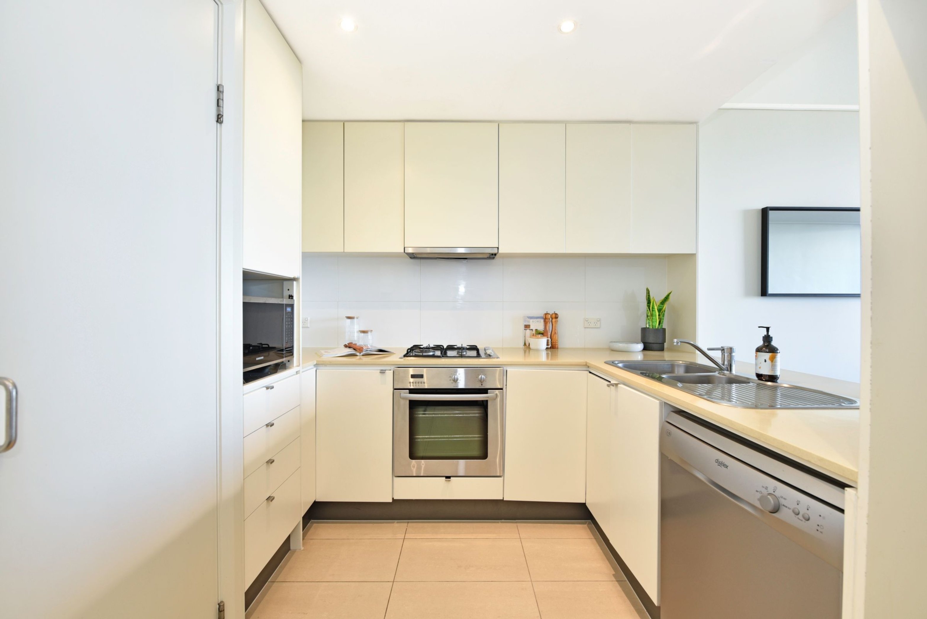 678/4 The Crescent, Wentworth Point Sold by Chidiac Realty - image 3