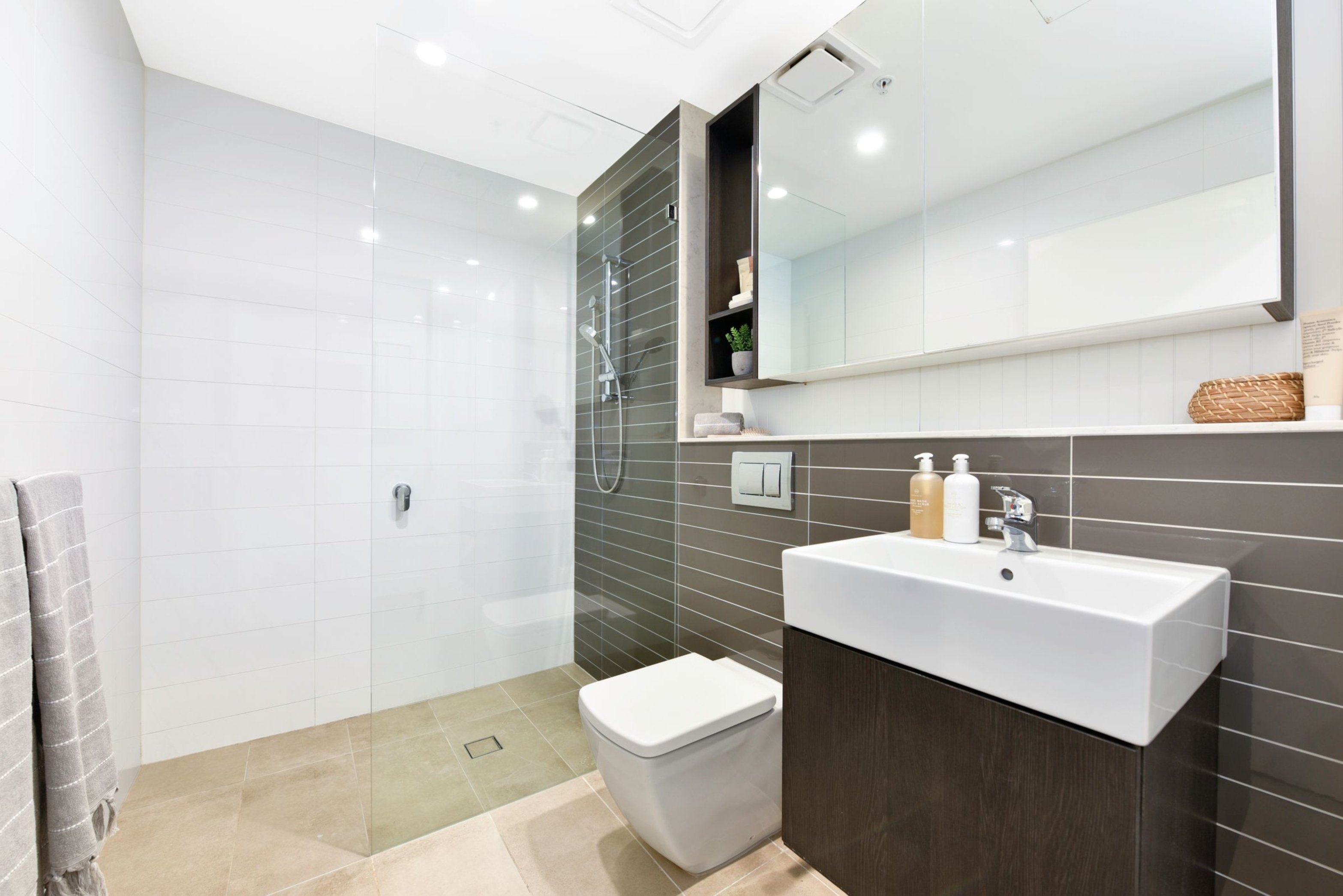 1010/13 Verona Drive, Wentworth Point Sold by Chidiac Realty - image 8
