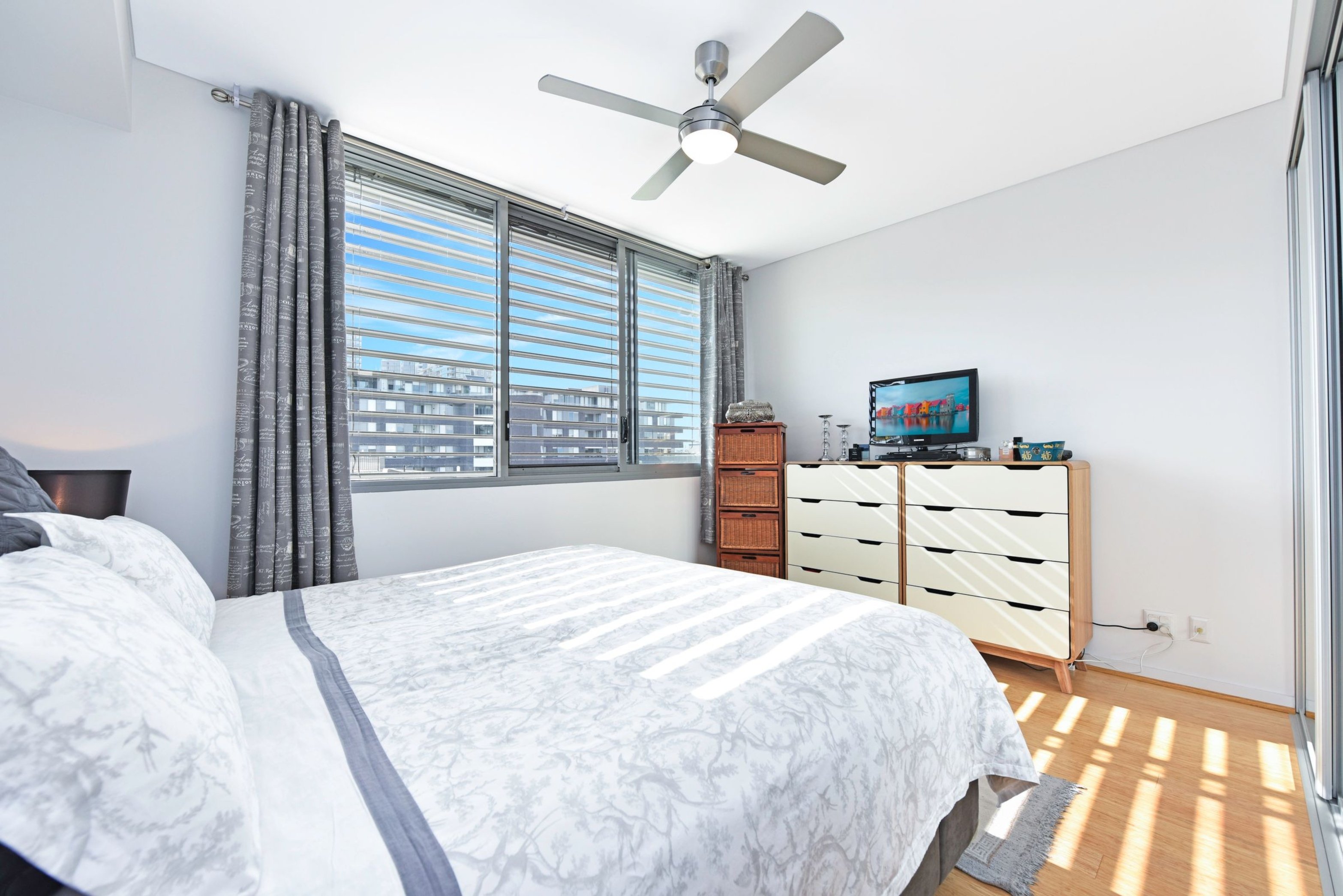 502/9 Baywater Drive, Wentworth Point Sold by Chidiac Realty - image 5