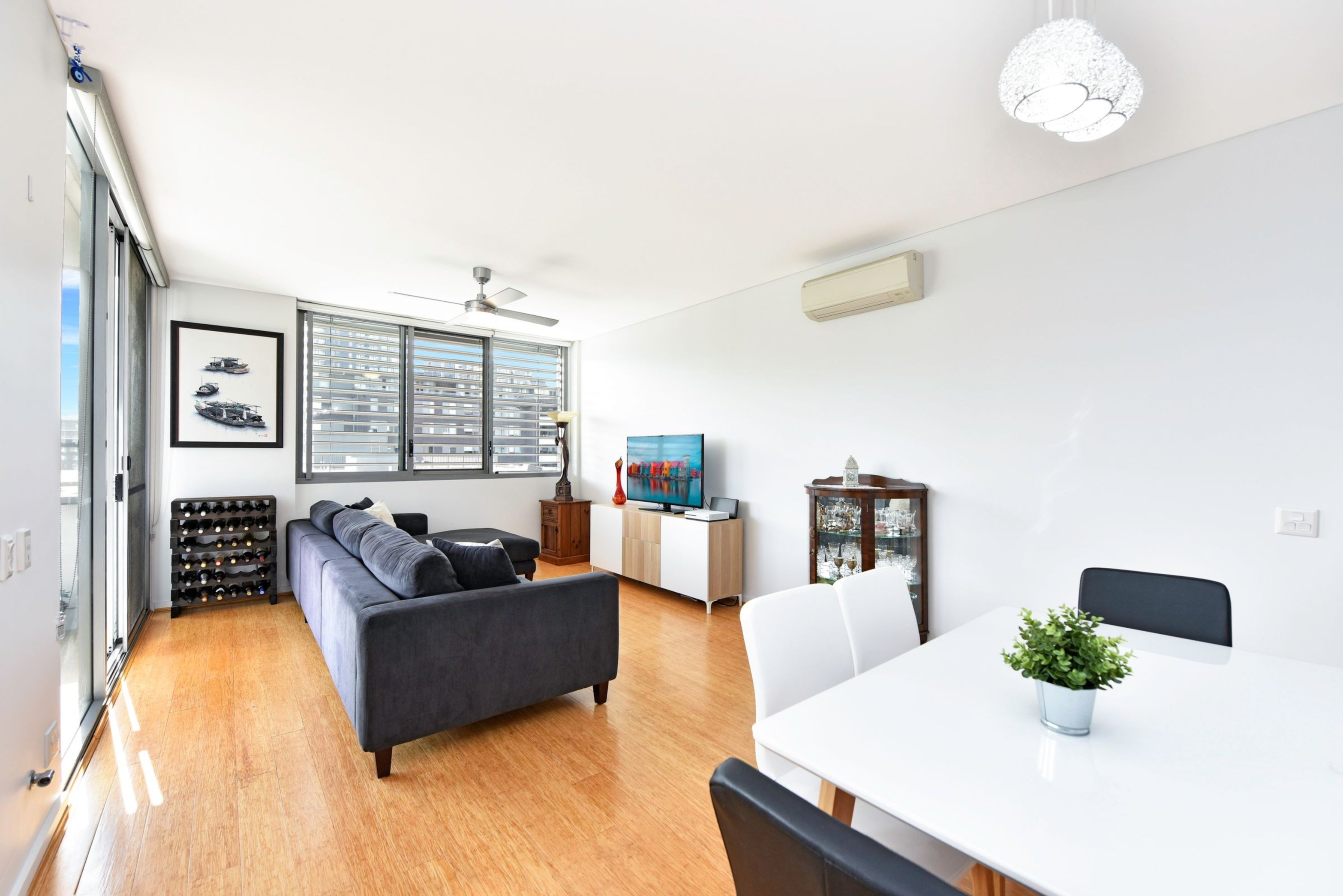 502/9 Baywater Drive, Wentworth Point Sold by Chidiac Realty - image 4