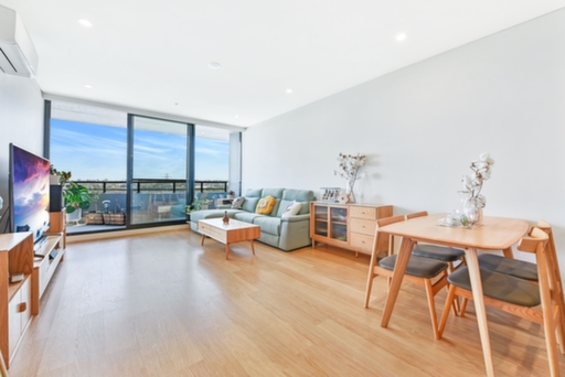 825/8 Lapwing St, Wentworth Point Sold by Chidiac Realty